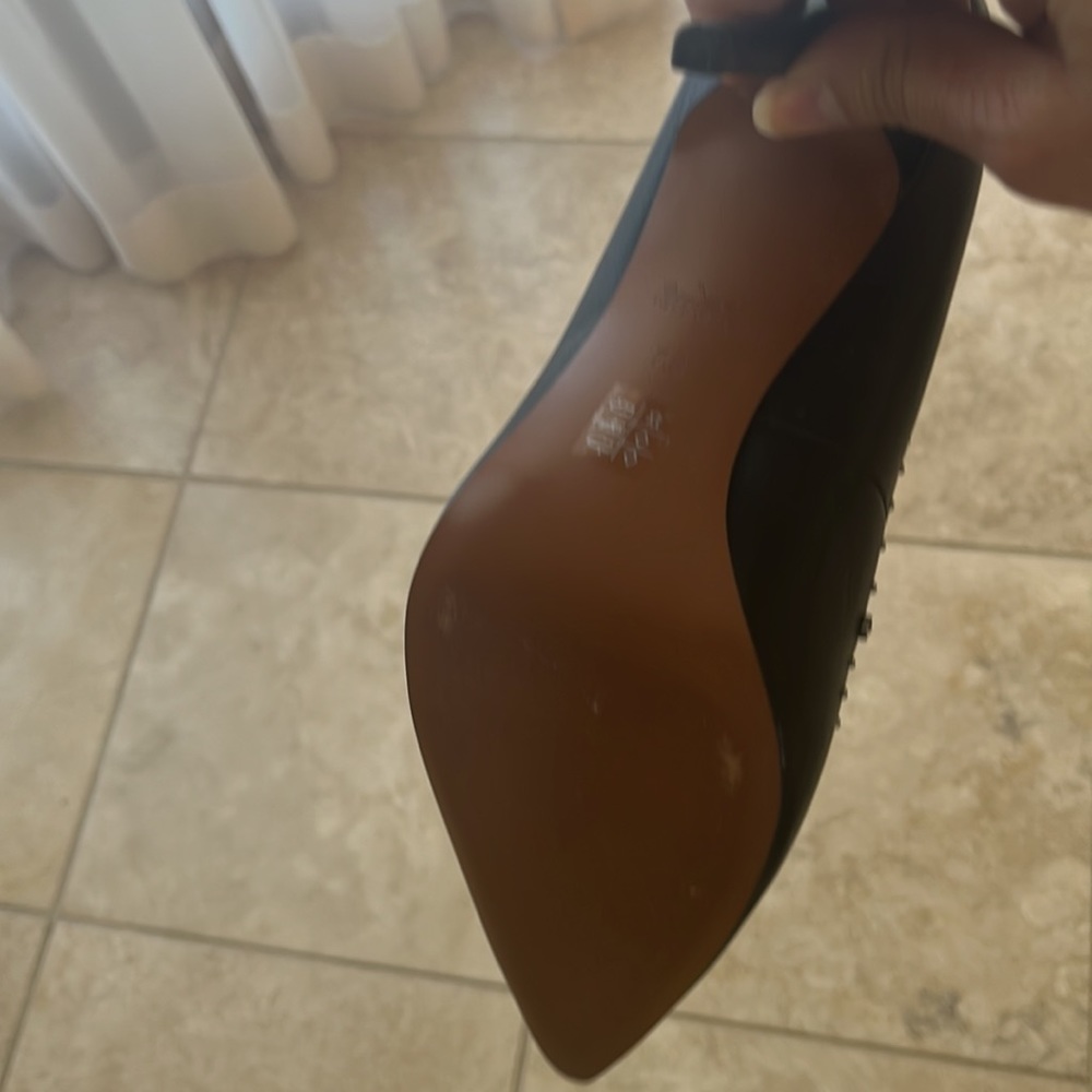 A beautiful black COACH shoe - Picture 9 of 11
